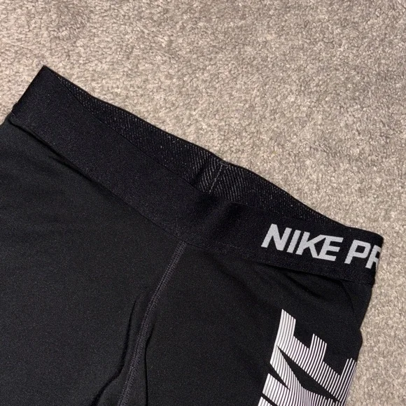 Women’s Nike Black Athletic Shorts - Picture 2 of 4